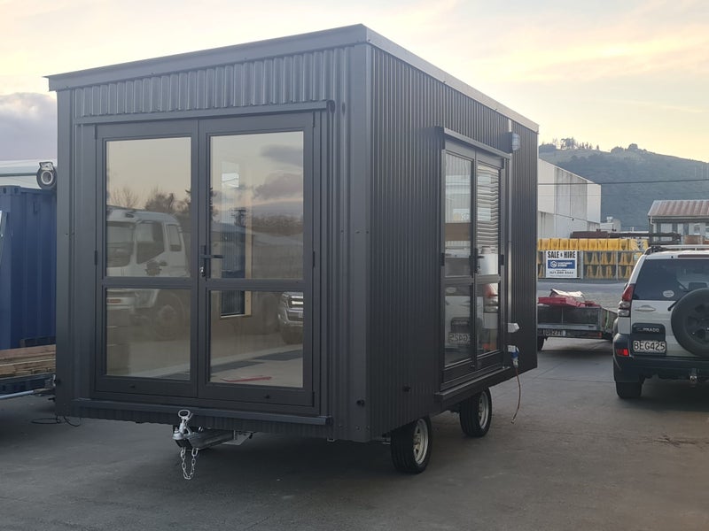 quality made cabin on wheels Carousel 2