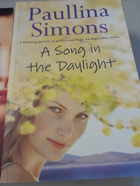 Paullina Simons- Collection of 2 Books Carousel 1
