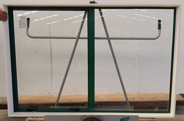 Forest Green Aluminium Awning Window H1205 x W1810 DR13021 Carousel 2