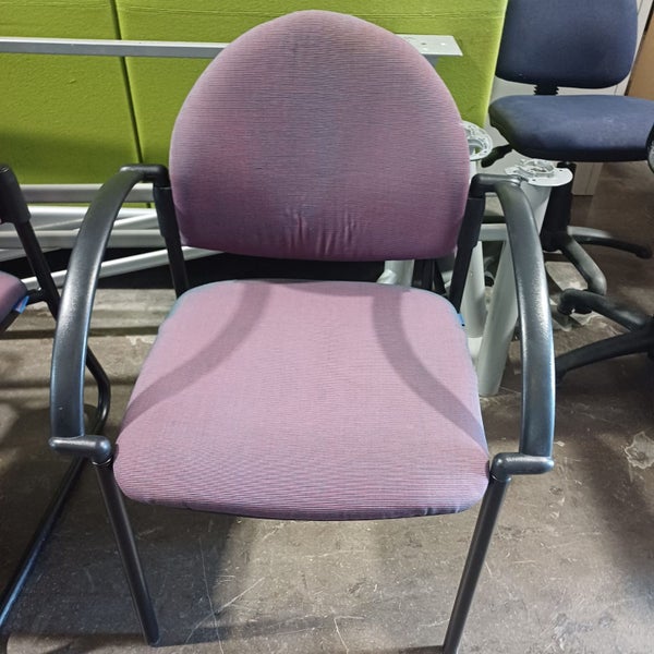 Chair with arms - Dawell Carousel 1
