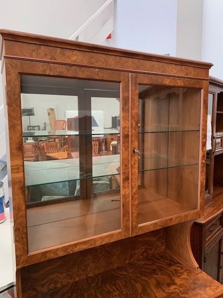 Crème de la Crème Bur Walnut Display Cabinet Carousel 2