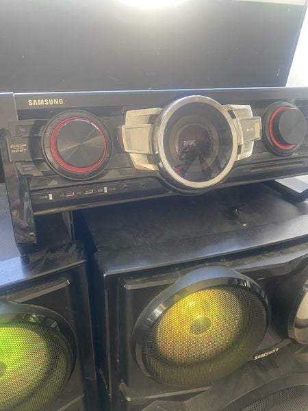 SAMSUNG LARGE STEREO CD & BLUETOOTH Carousel 2