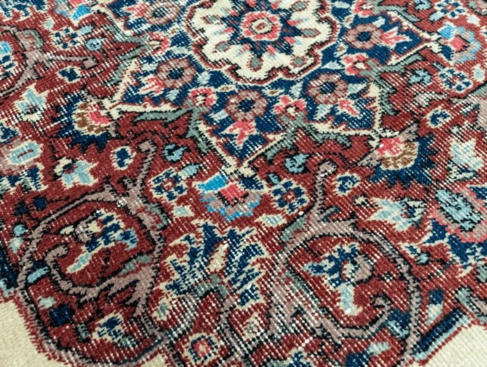 Vintage Hand-Knotted Turkish Rug (Size - 180 X 290 CM) Carousel 2