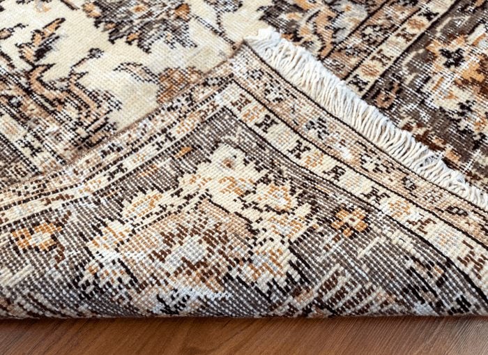 Vintage Hand-Knotted Turkish Rug (Size - 190 X 300 CM) Carousel 6