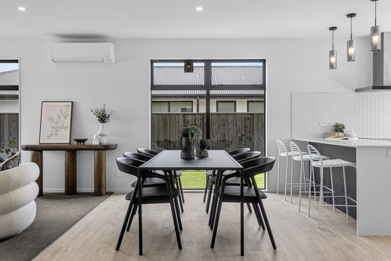 Ready Now! 4-Bed Haven Waiting For You62866867479043113