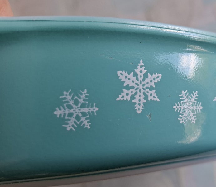 Pyrex Teal Snowflake divided dish - great condition62932738599939114