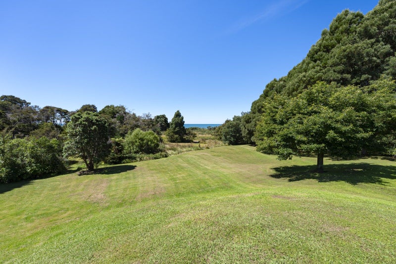 Image 3 of 34