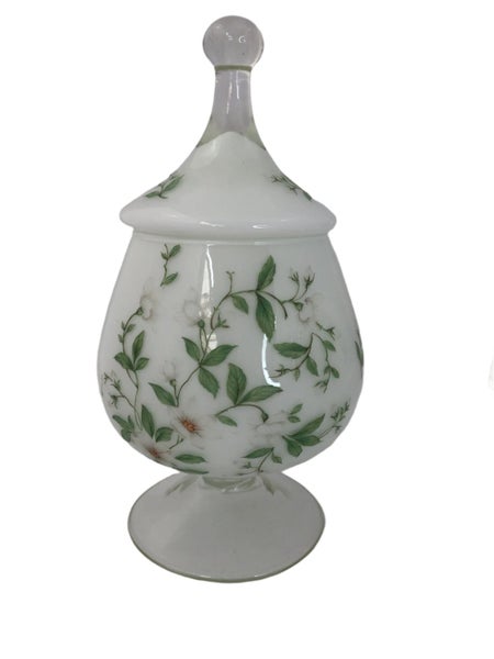 Vintage White Glass Candy Dish with Lid & (20110)63001030146049111