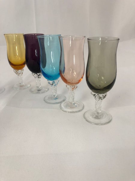 Vintage Stemmed Liqueur Glasses x 9 (20106)63002196836099112