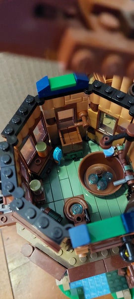 LEGO 21318 Ideas Tree House Carousel 2