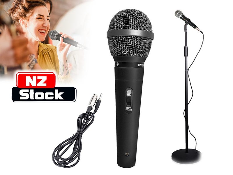 Microphone with Stand Carousel 1