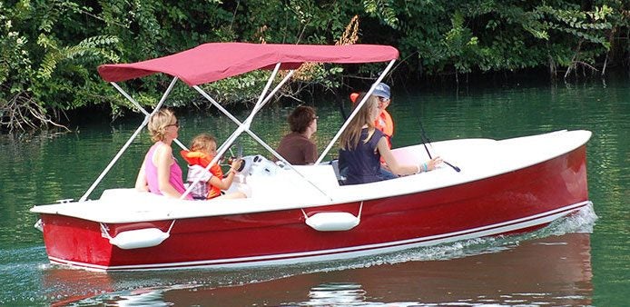 Electric Boating experience in Kerikeri - gift voucher holiday present activity Carousel 1