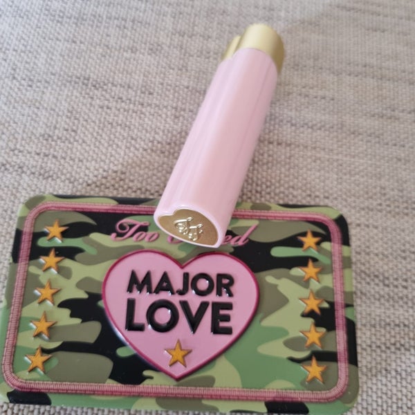 Too faced major love eyeshadow palette nothing compares to u heart core lipstick Carousel 1