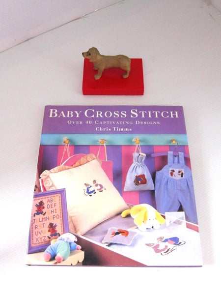 **BABY CROSS STITCH : OVER 40 CAPTIVATING DESIGNS - CHRIS TIMMS Carousel 1