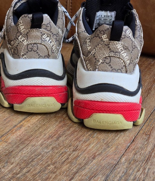 Gucci sneakers near new condition Carousel 11