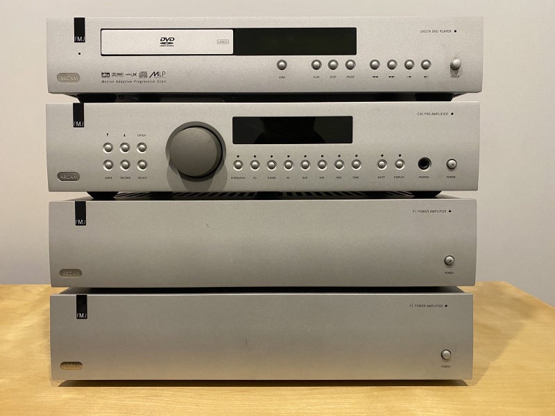 Arcam FMJ, beautiful set, amazing sound Carousel 1