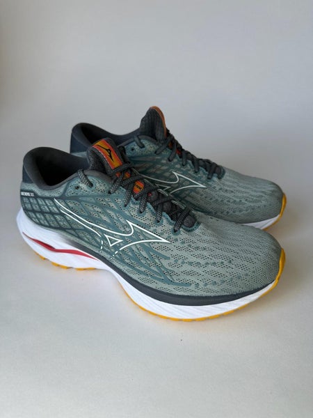 Mizuno Wave Inspire 20 - Men's Running - US 9 - Premium Smoothness with Support Carousel 1