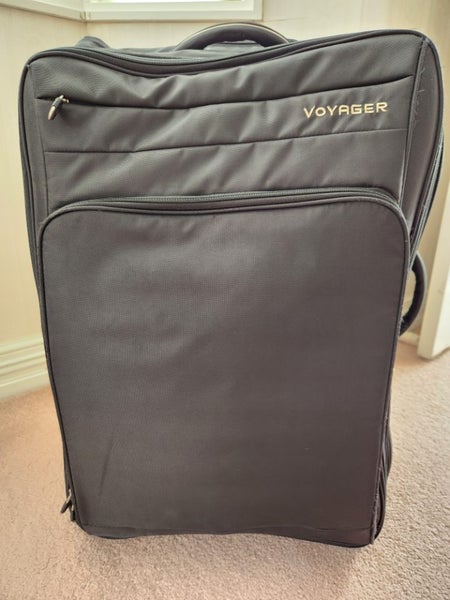 Voyager Large 69cm Ultra Lightweight 2.9kg Suitcase62863863627905114