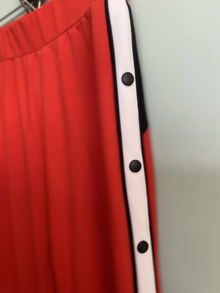 Red sport pants Carousel 2