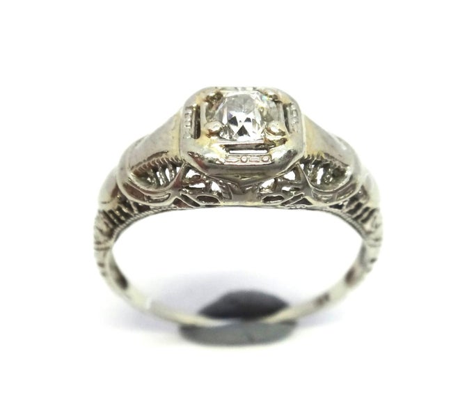 ANTIQUE Filigree Work, 18ct White Gold & Diamond Ring Carousel 1