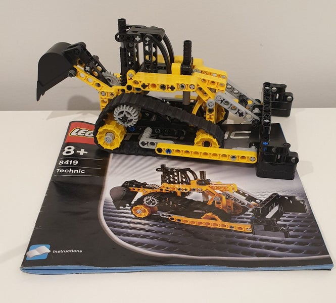 Lego Technic Construction Excavator rebuilds to a Bulldozer 8419 Instructions Carousel 2