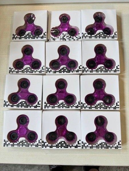 12 x Pink/Purple Fidget Spinners Carousel 1