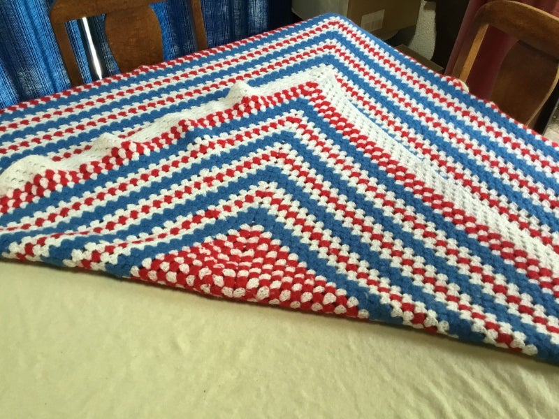 Wool Crochet blanket Carousel 2