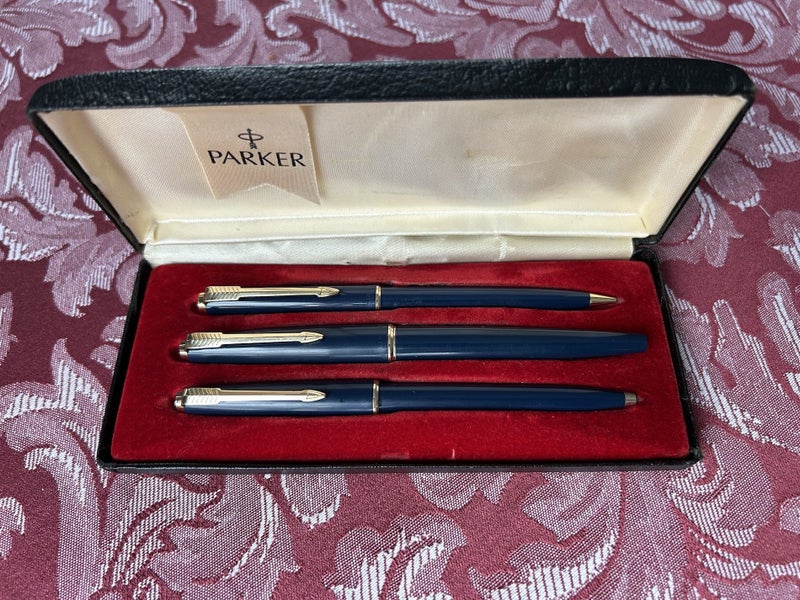 Vintage Parker Fountain Pen Writing Set Carousel 1