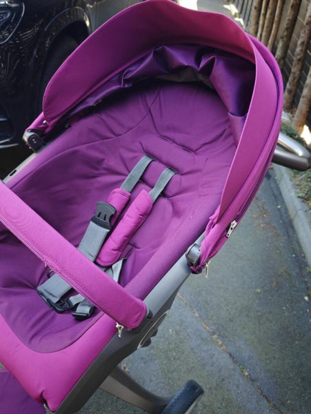 Stokke Xplory Stroller with Maxi Cosi 360 capsule with attachement Carousel 2