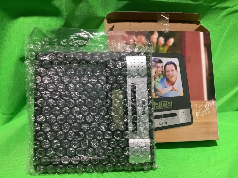 Santeck Clock Radio & Photo Frame Carousel 1