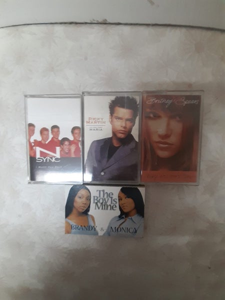 Assorted 90s cassettes Carousel 1