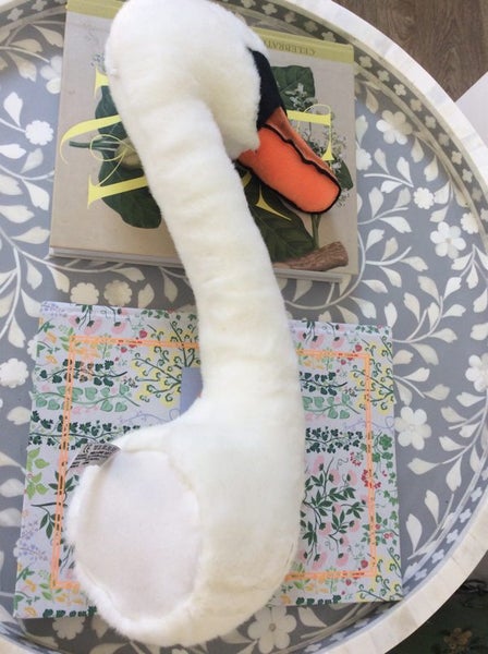 HUGE ** SWAN TROPHY HEAD ** WALL HANGING Carousel 2
