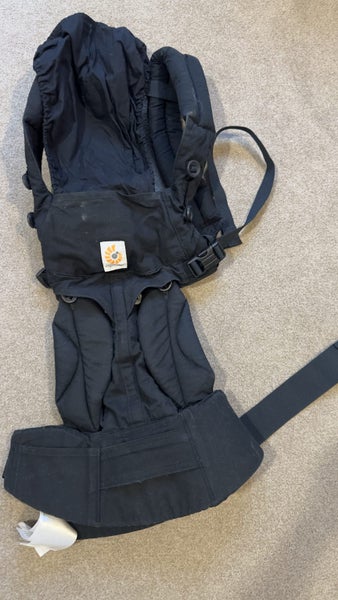 Ergo baby carrier - Black Carousel 1