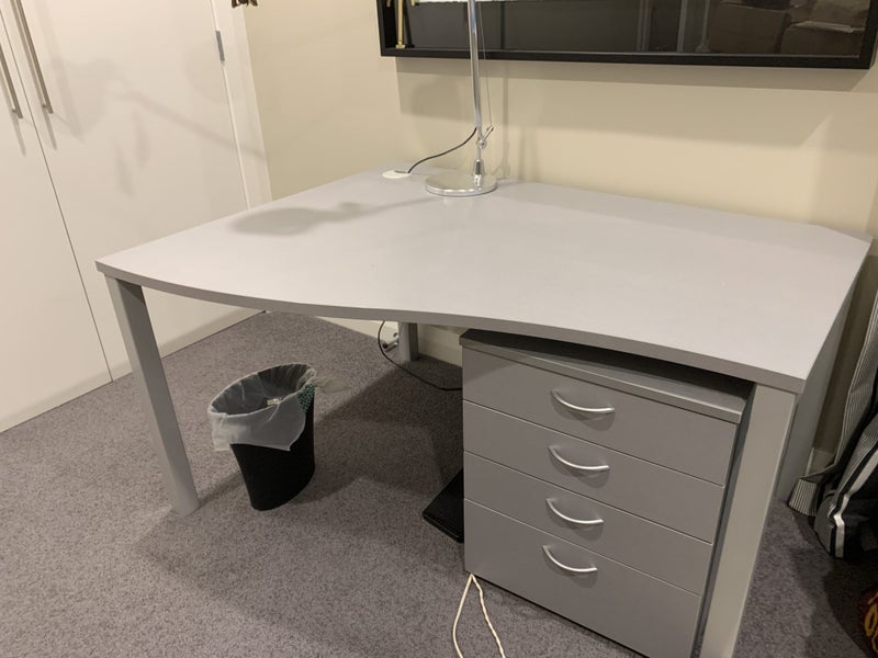 Desk-Modern, good quality, for home or office or sewing room Carousel 2