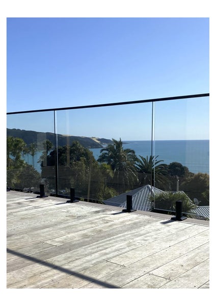 Glass Balustrade horizontal adjustable Joiner BLACK Carousel 2
