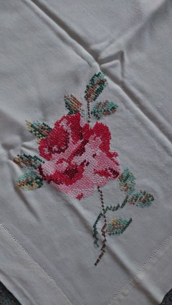Rose Embroidered Tabelcloth Carousel 1