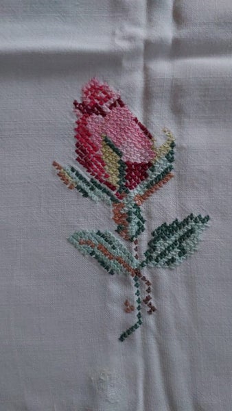 Rose Embroidered Tabelcloth Carousel 2