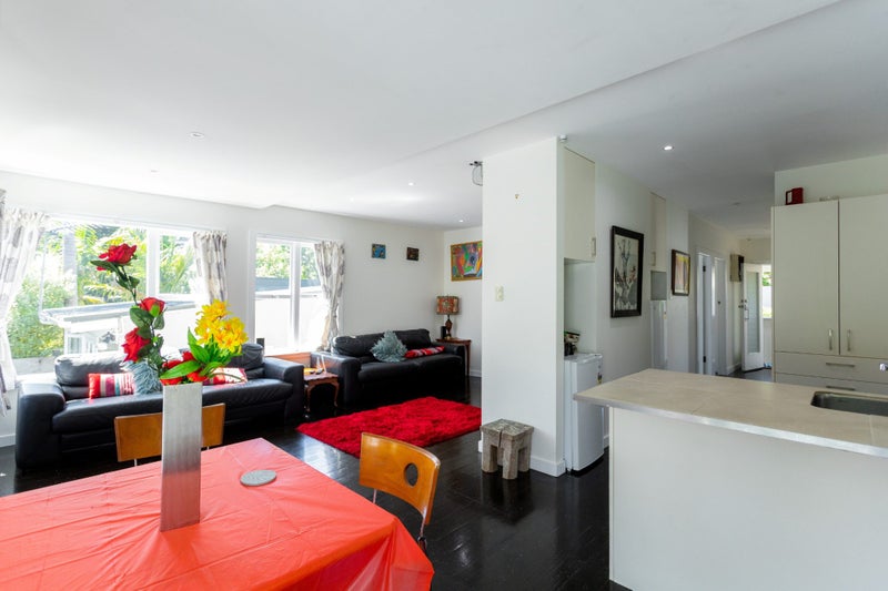 Point Chevalier, 4 bedrooms64683598401283112