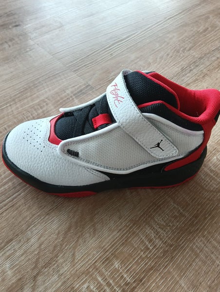 Price drop, Brand New Kids Air Jordan basketball boots Carousel 2