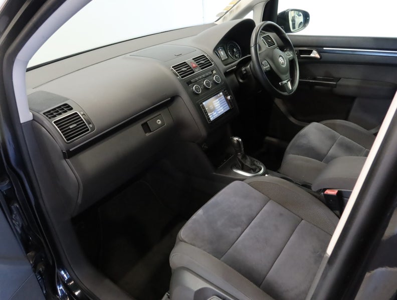 2014 Volkswagen Touran 1.4*Tsi* 7 SEATER*62864758244098113