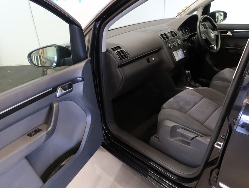 2014 Volkswagen Touran 1.4*Tsi* 7 SEATER*62864758244098114