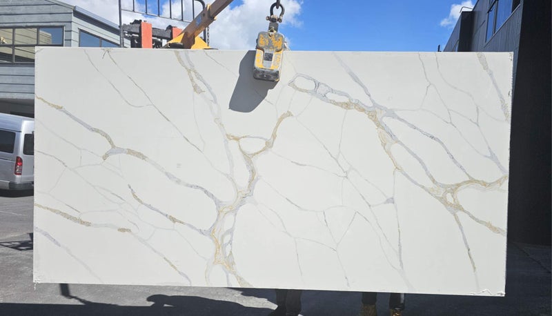Popular Calacatta Lucca Engineered Stone Carousel 1