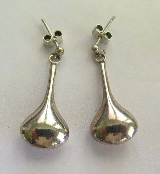 VINTAGE MODERNIST SILVER FLASK BOTTLE SHAPE EARRINGS Carousel 1