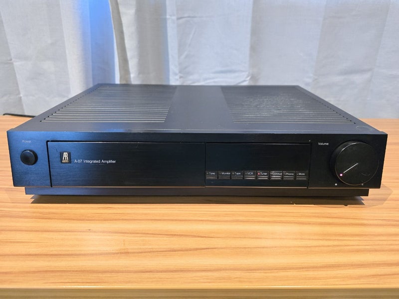 AR A-07 Dual mono Integrated Amplifier Carousel 2