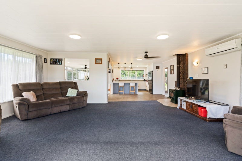 Image 3 of 19