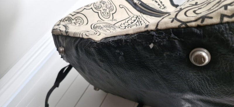 Isoki, Nappy Bag with Accessories!! Carousel 5