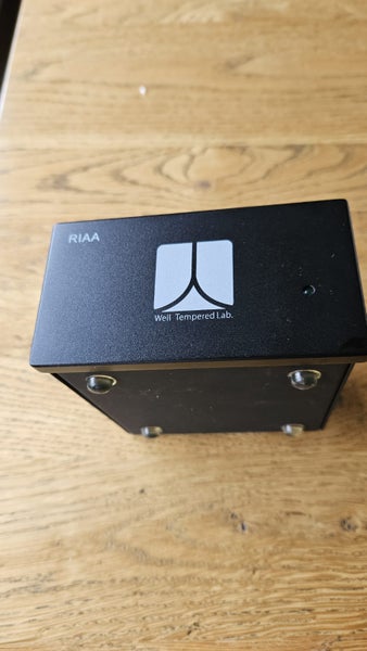 Well Tempered RIAA external Phono stage & Kimber Kable interconnect Carousel 2