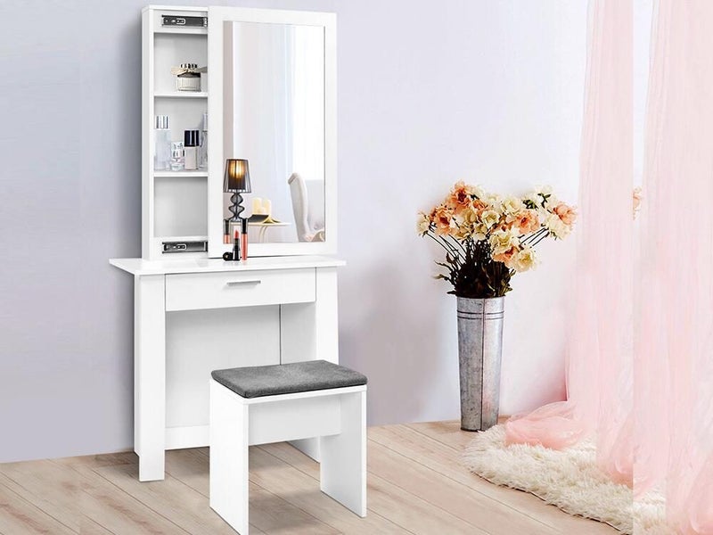 Dressing Table Carousel 6
