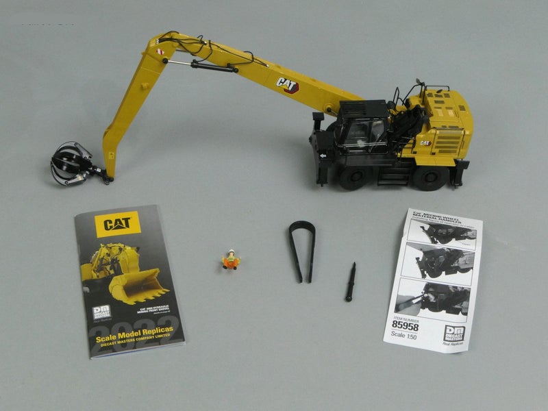 Caterpillar CAT MH3040 Wheel Material Handler - High Line Series 1:50 scale Carousel 2
