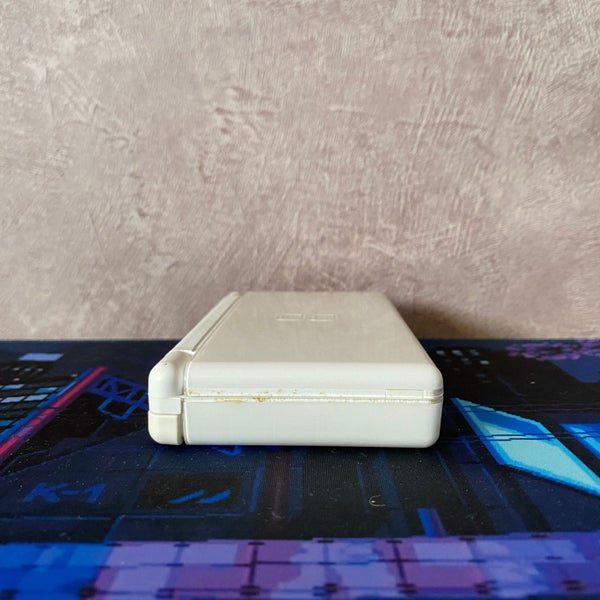 Nintendo DS Lite Console - White Carousel 9
